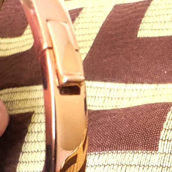 Kate Spade NWT Gold Bangle with Rhinestone "Ready-set-Bow" Bow - Picture 7 of 11